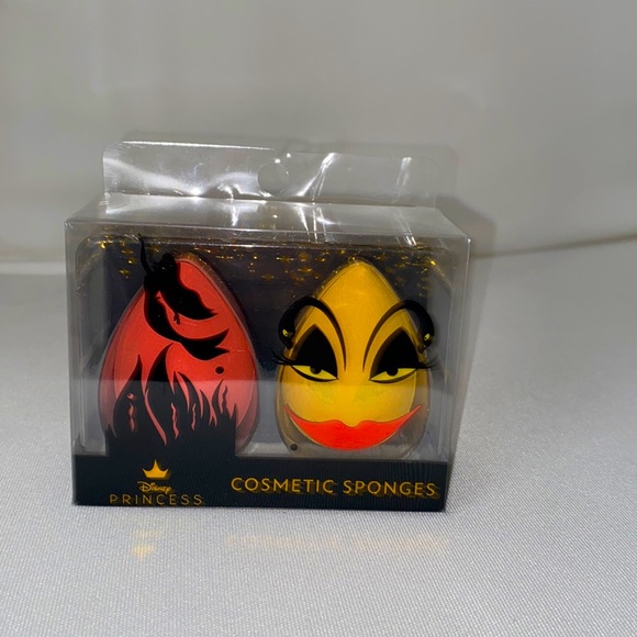 Disney Princess cosmetic sponges. - Picture 1 of 2